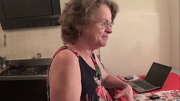 Old Slut Italian Granny  | Porn Video